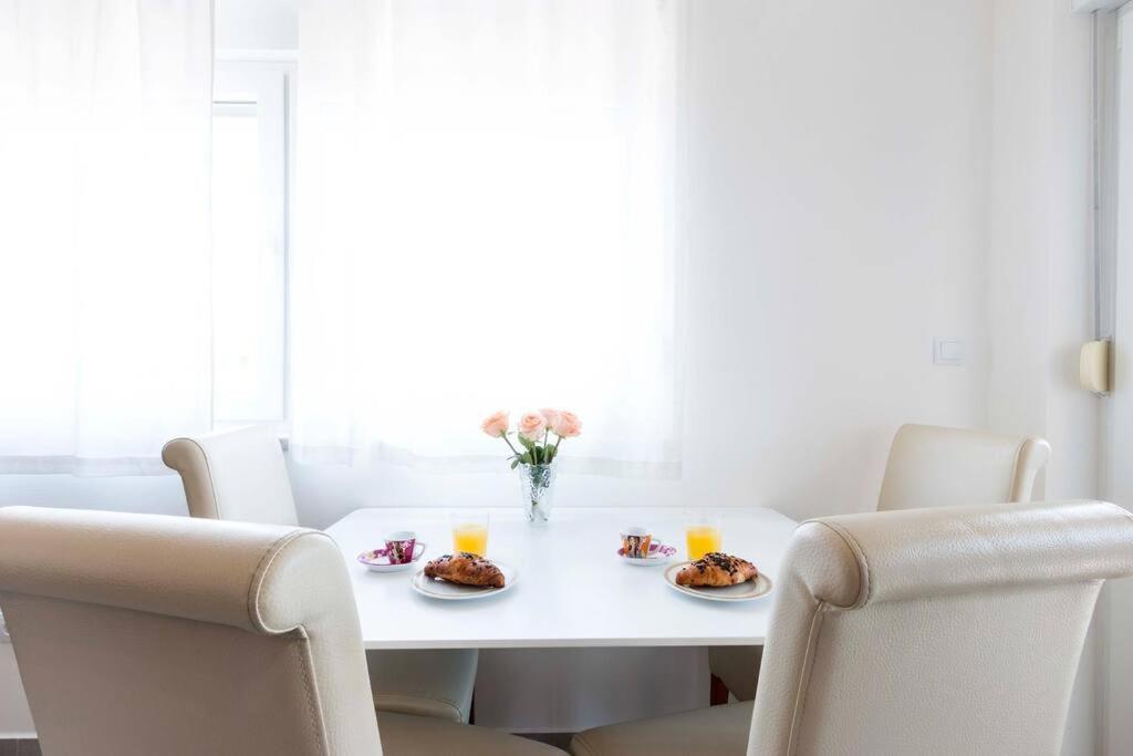 Cozy Apartment With Private Parking Medulin Exteriör bild